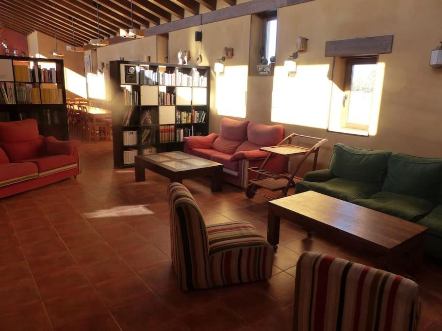 Hotel Albergue Bioclimatico Sabinares Del Arlanza Puentedura Exterior foto