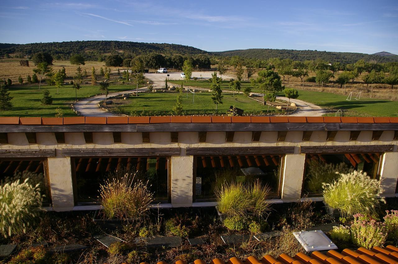 Hotel Albergue Bioclimatico Sabinares Del Arlanza Puentedura Exterior foto