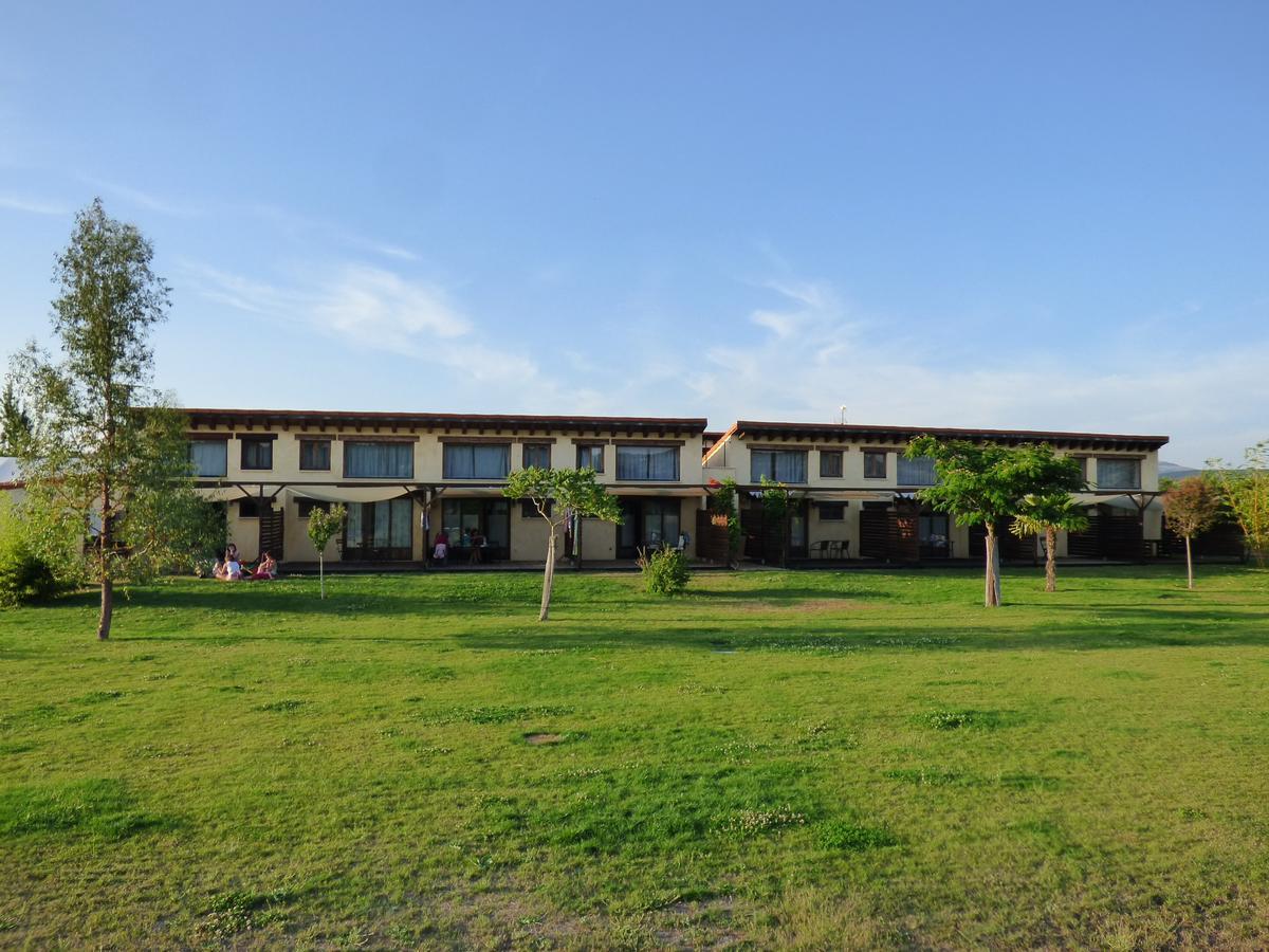 Hotel Albergue Bioclimatico Sabinares Del Arlanza Puentedura Exterior foto